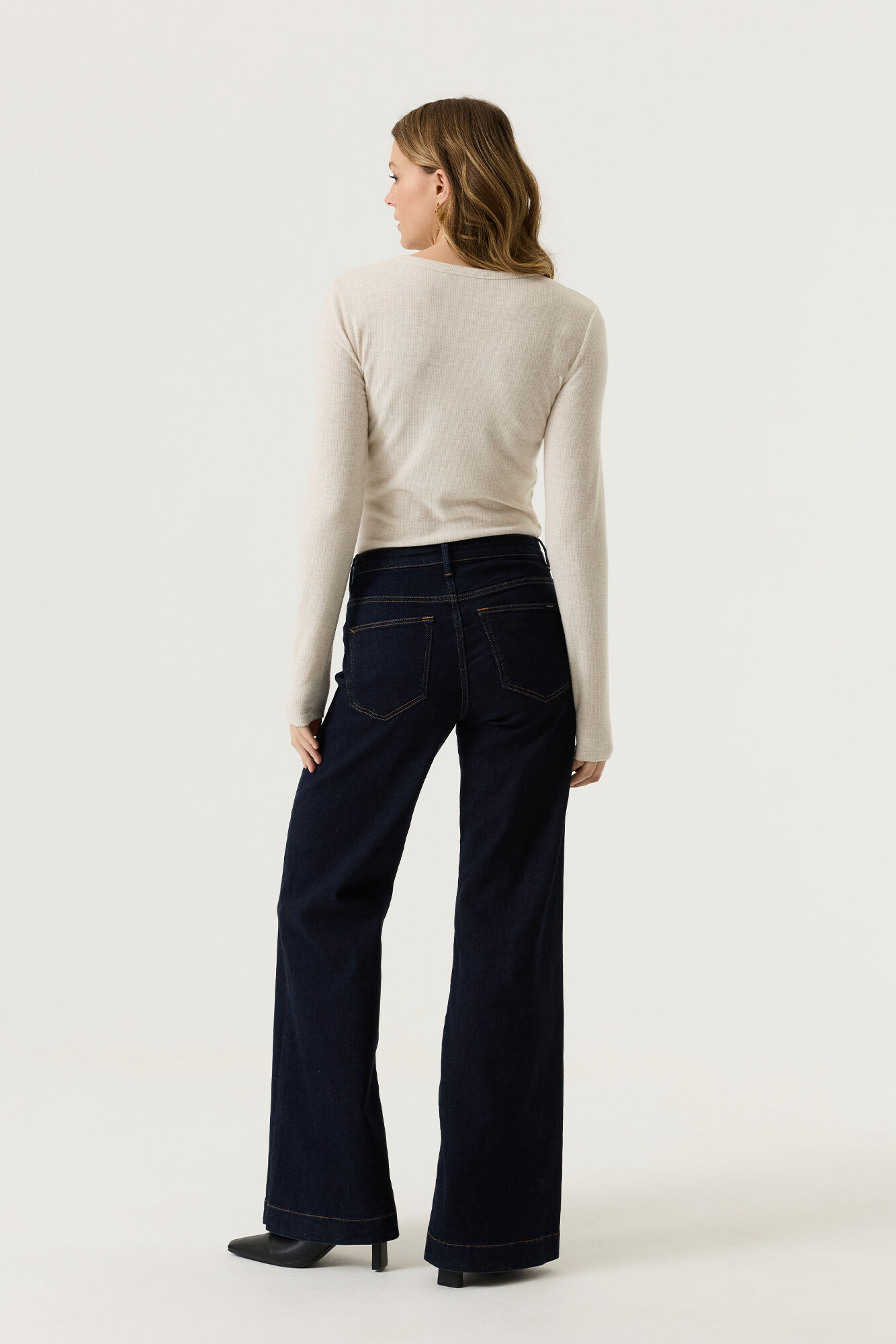 Dove Melee LS - Afbeelding 1