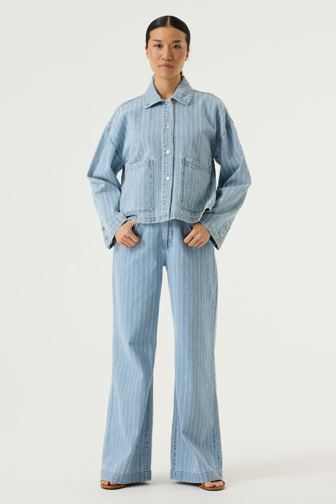 Celia Wide Denim Blue w. Stripe
