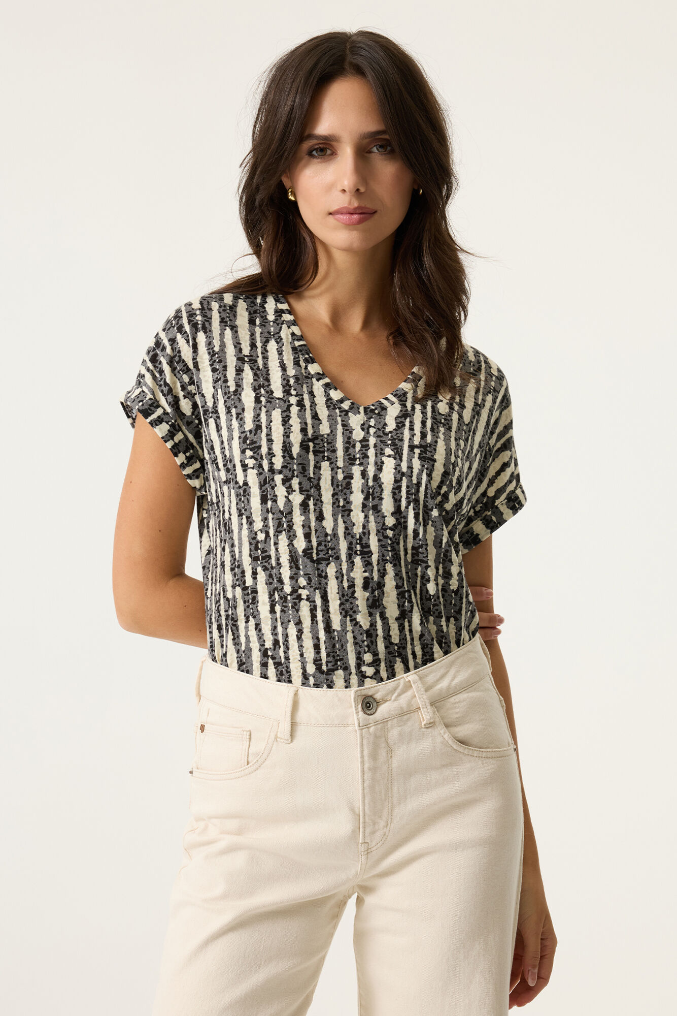 Black Print V-Top