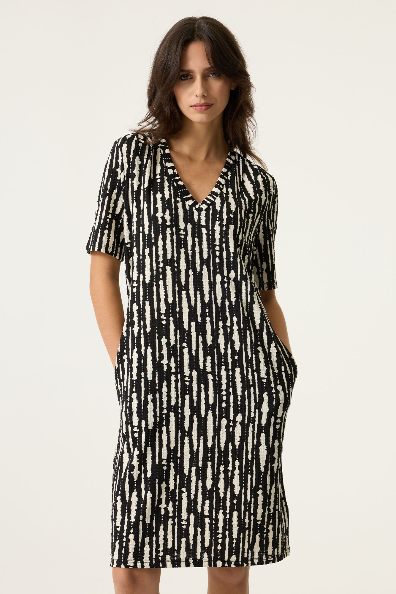 Black Print V-Jurk